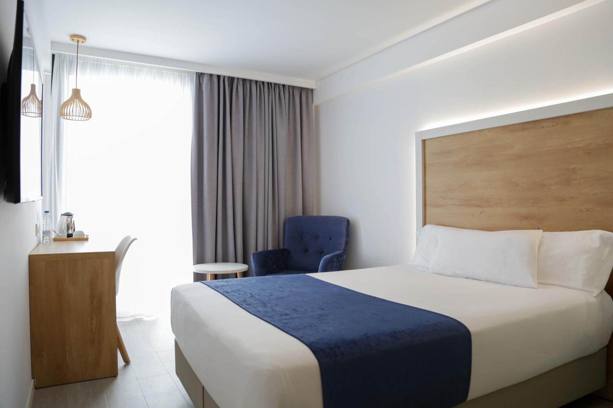 Hotel Eurostars Puerto De Ibiza Esterno foto