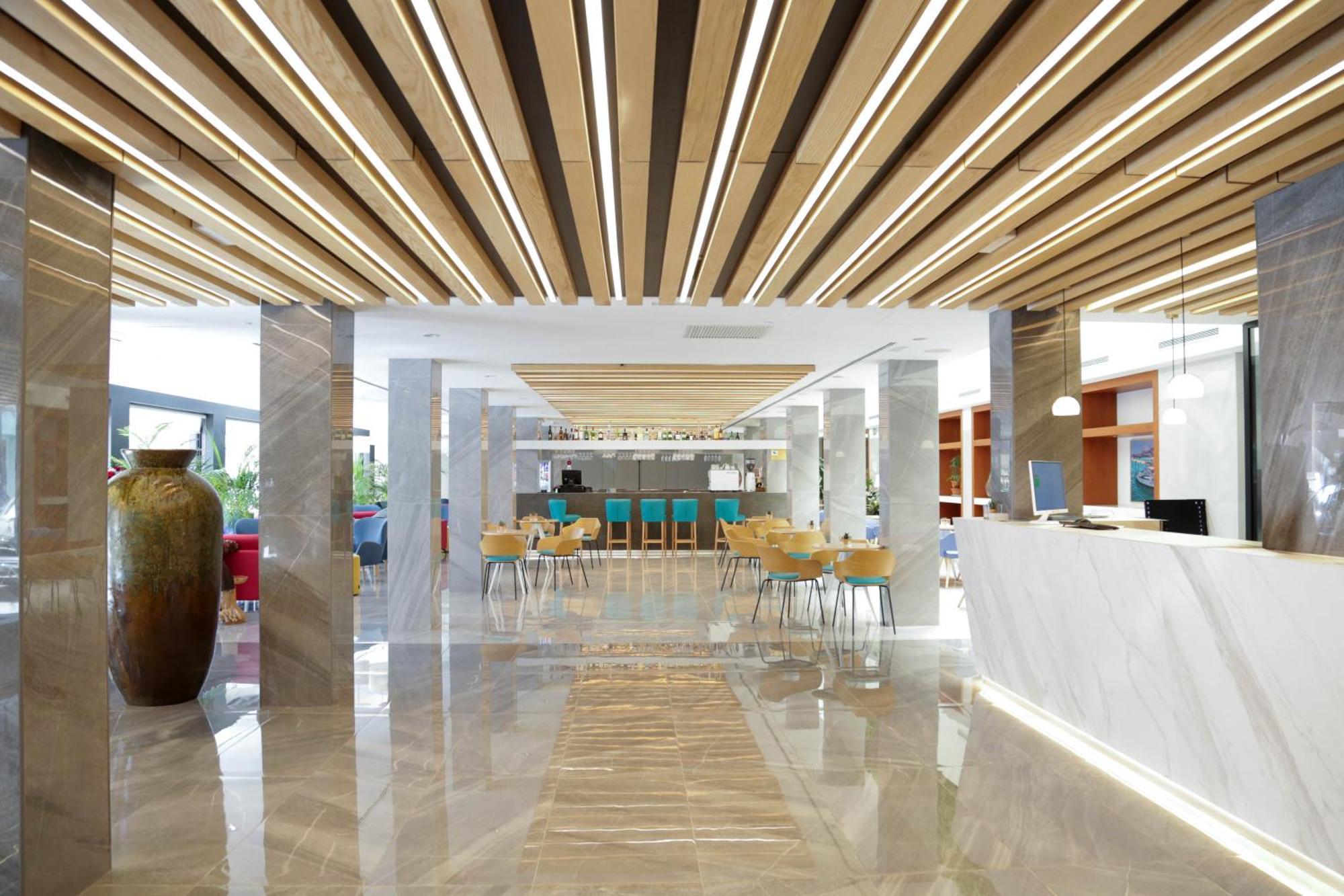 Hotel Eurostars Puerto De Ibiza Esterno foto