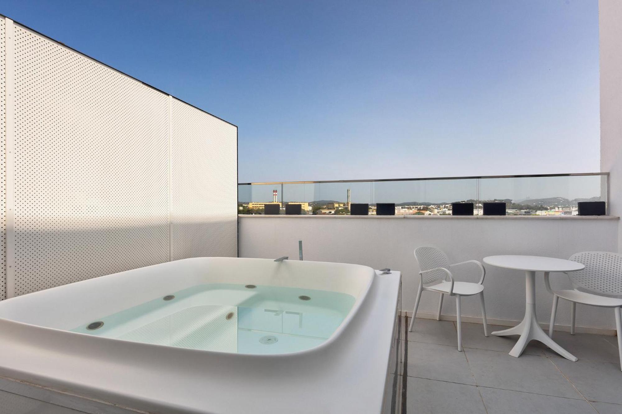 Hotel Eurostars Puerto De Ibiza Esterno foto
