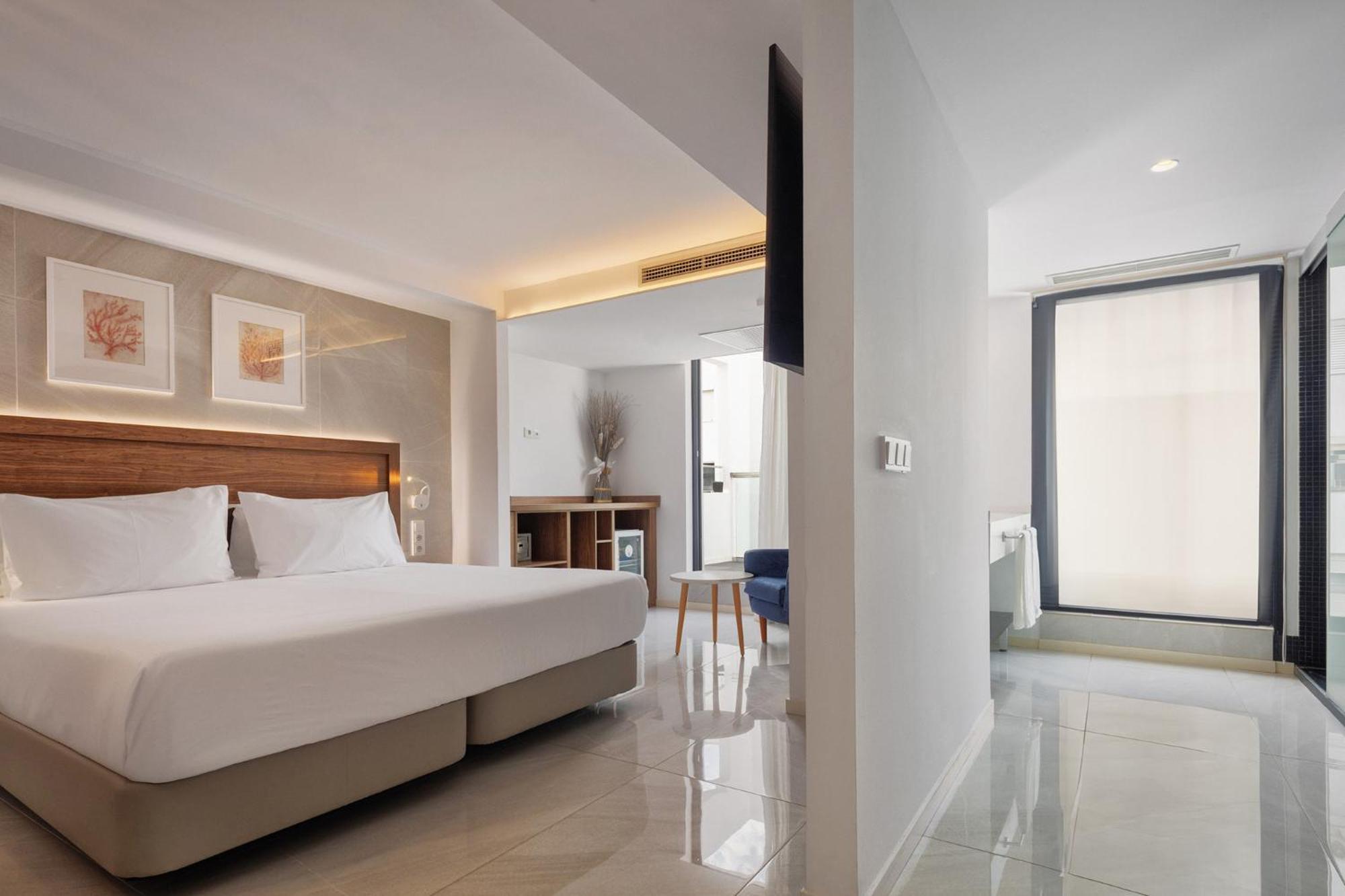 Hotel Eurostars Puerto De Ibiza Esterno foto