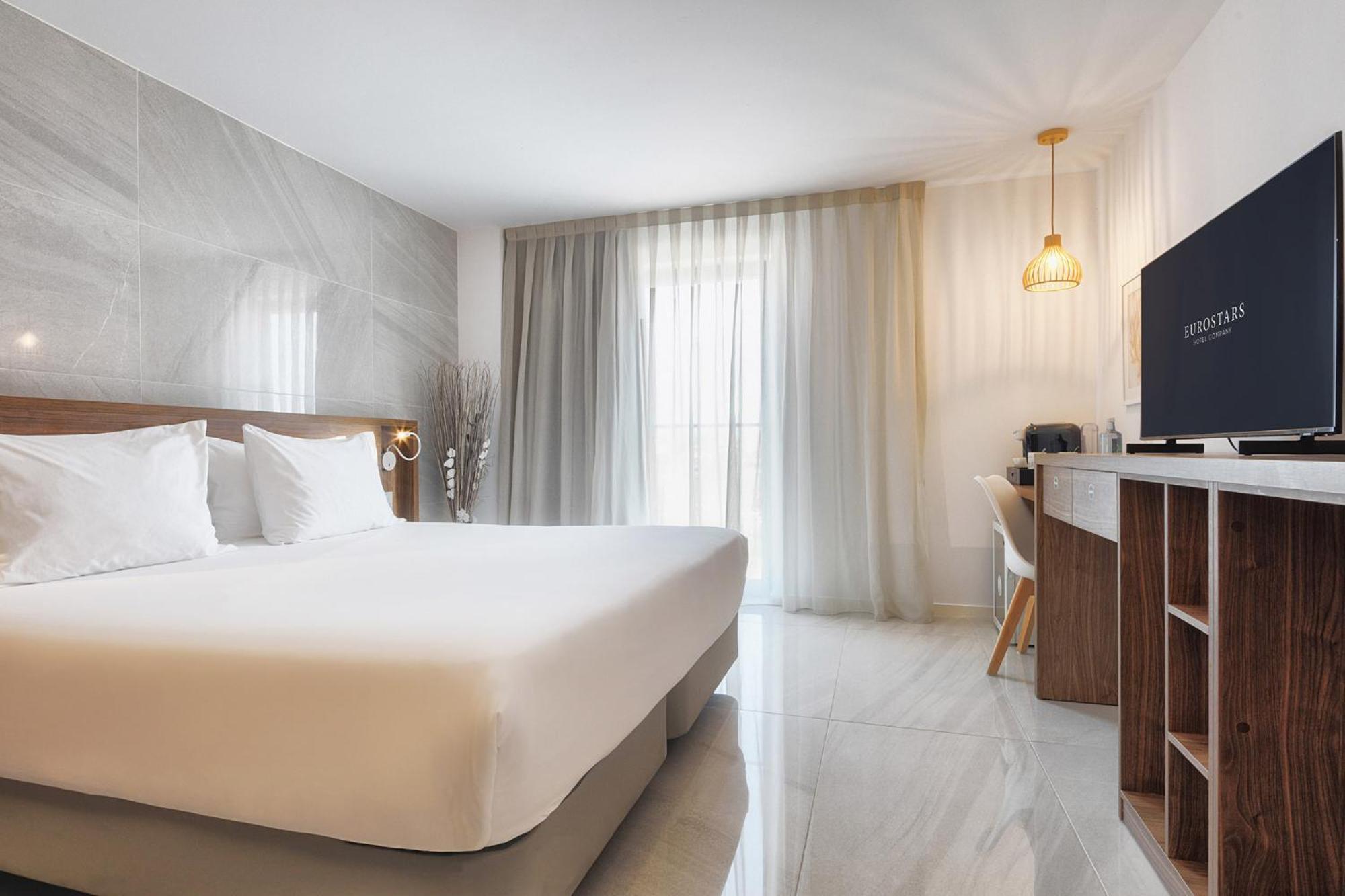 Hotel Eurostars Puerto De Ibiza Esterno foto